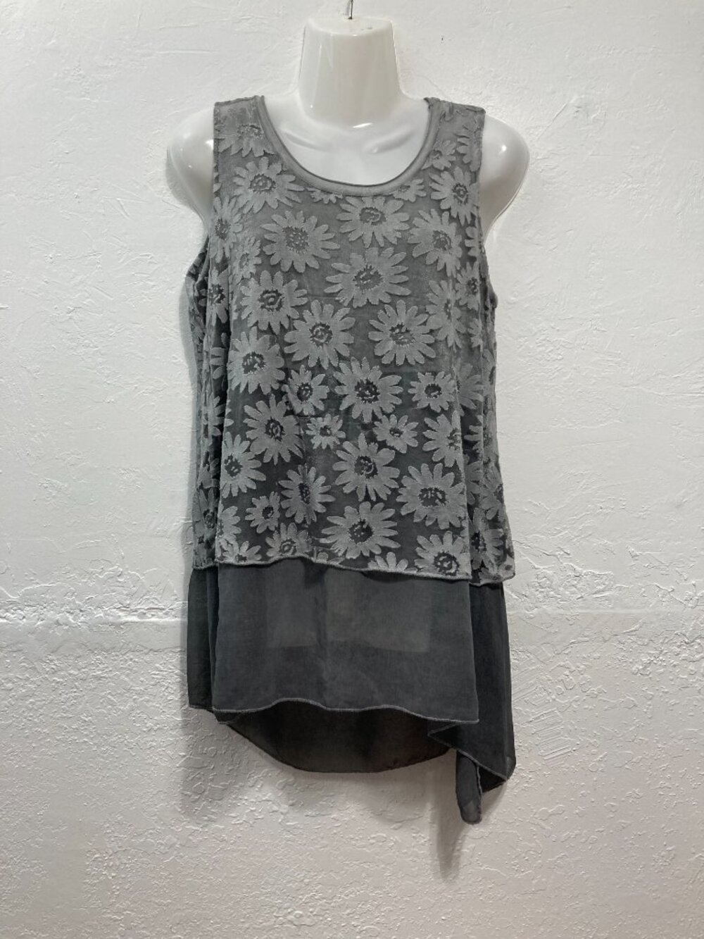 LOLA Italy Top Grey Silk Blend Sleeveless Layered Sheer Daisy Burnout Fairy
